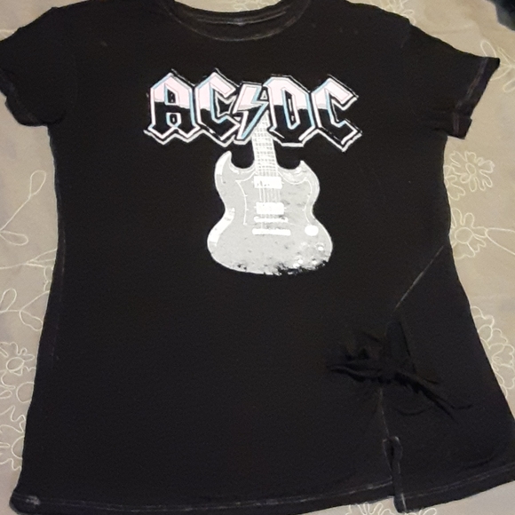AC⚡DC ROCK BAND BEAUTIFUL TOP SIZE M WOMENS - Picture 3 of 5